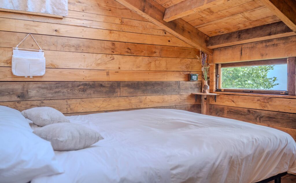 Forest Cabin at Rifugio Pian dell’Arma in Caprauna, a unique experience to sleep in the mountains under the stars